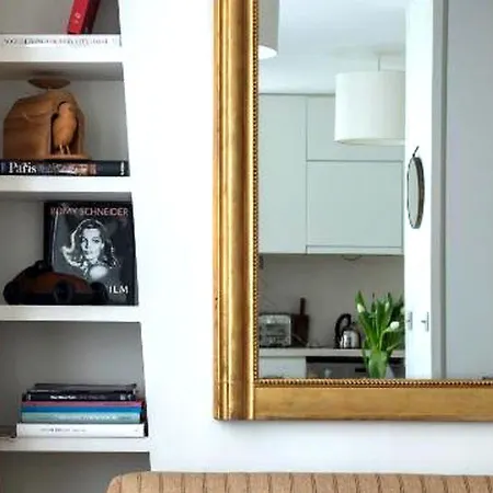 Luxe Saint Germain Apartment Paris